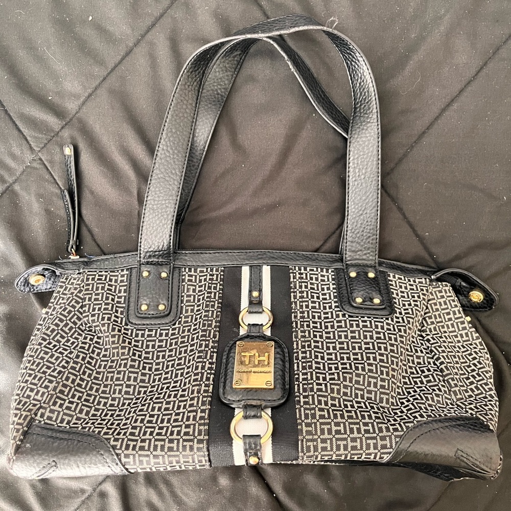 Cute Tommy Hilfiger black & white design purse with gold details
